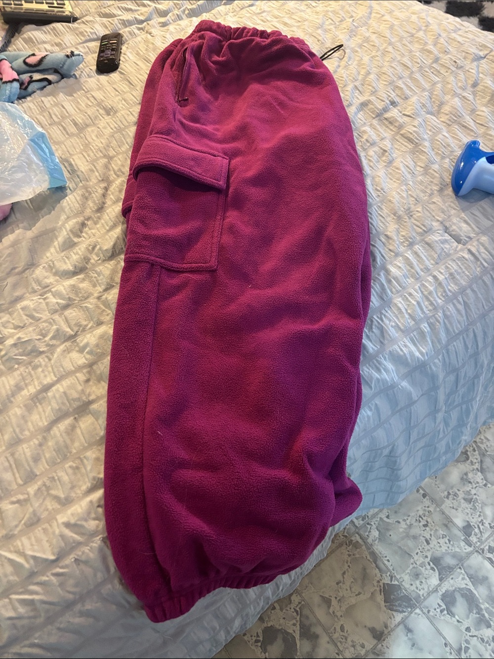 Women's Fleece Cargo Joggers in Magenta